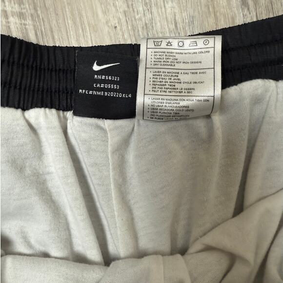 Vintage Nike Swoosh Men’s Black Nylon Track Pants XL Retro Athletic 90s Style - Picture 8 of 13